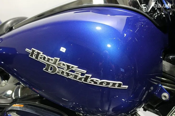 Harley-Davidson FLHXS Image 5